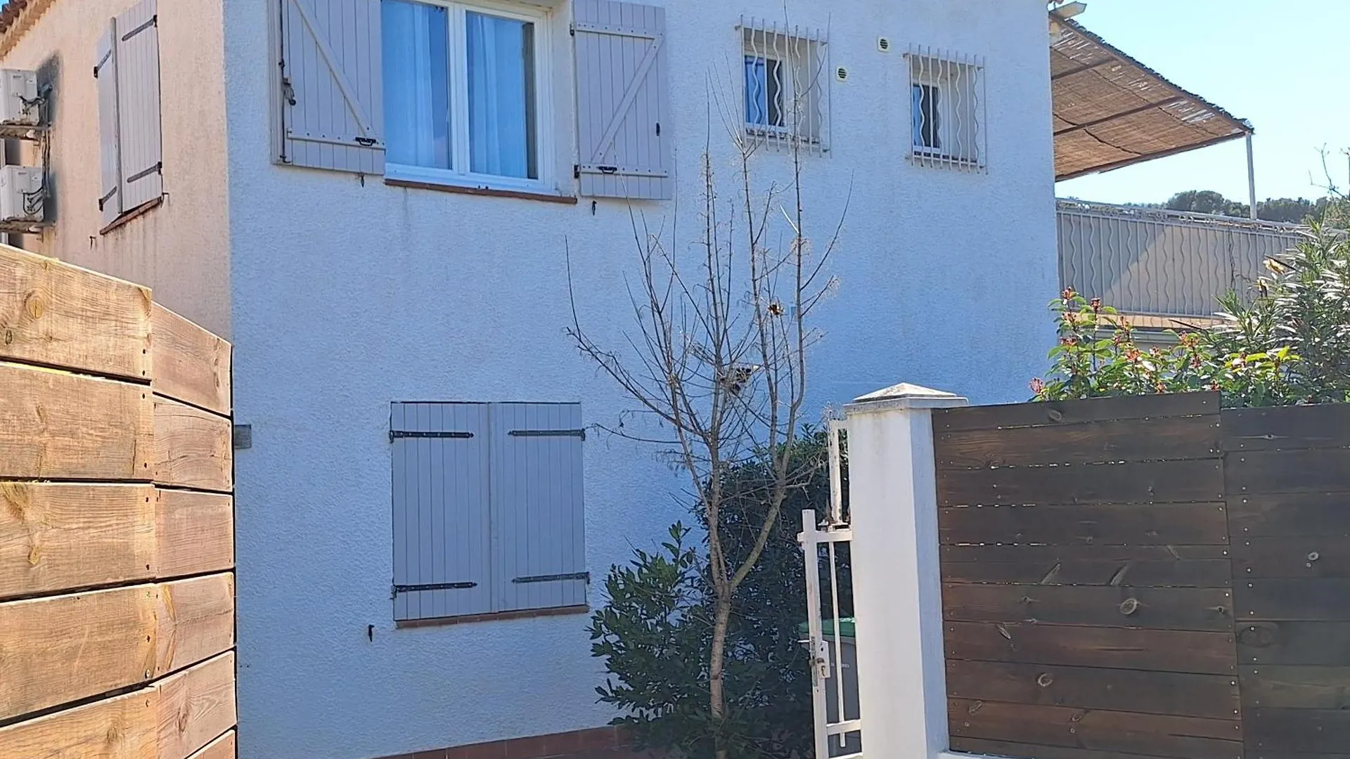 Bel Appartement En Haut De Villa Sanary-sur-Mer 0*,