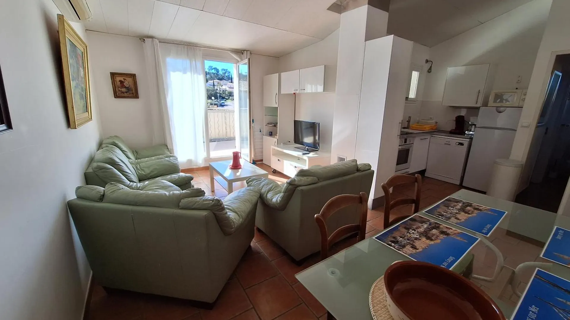 Bel Appartement En Haut De Villa Sanary-sur-Mer 0*,